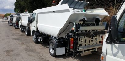 Mini compactor with shovel and slide by Makko Makina www.makkomakina.com.tr